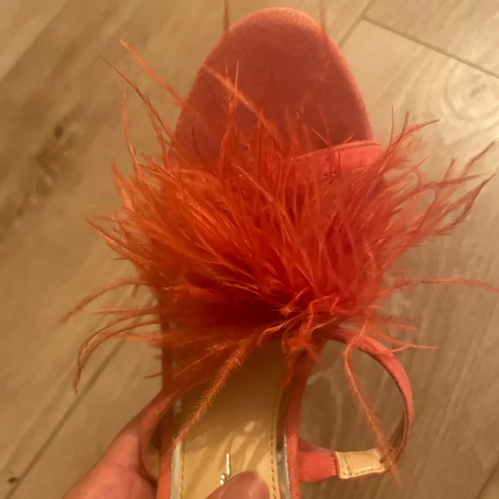 Jessica Simpson: Jenevya Pompom Strappy Heel, Sweet Coral, size 9 - Picture 6 of 7